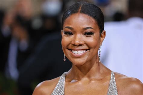 gabrielle union tits|Gabrielle Union, 49, Poses Nude in Emotional Instagram: Naked。